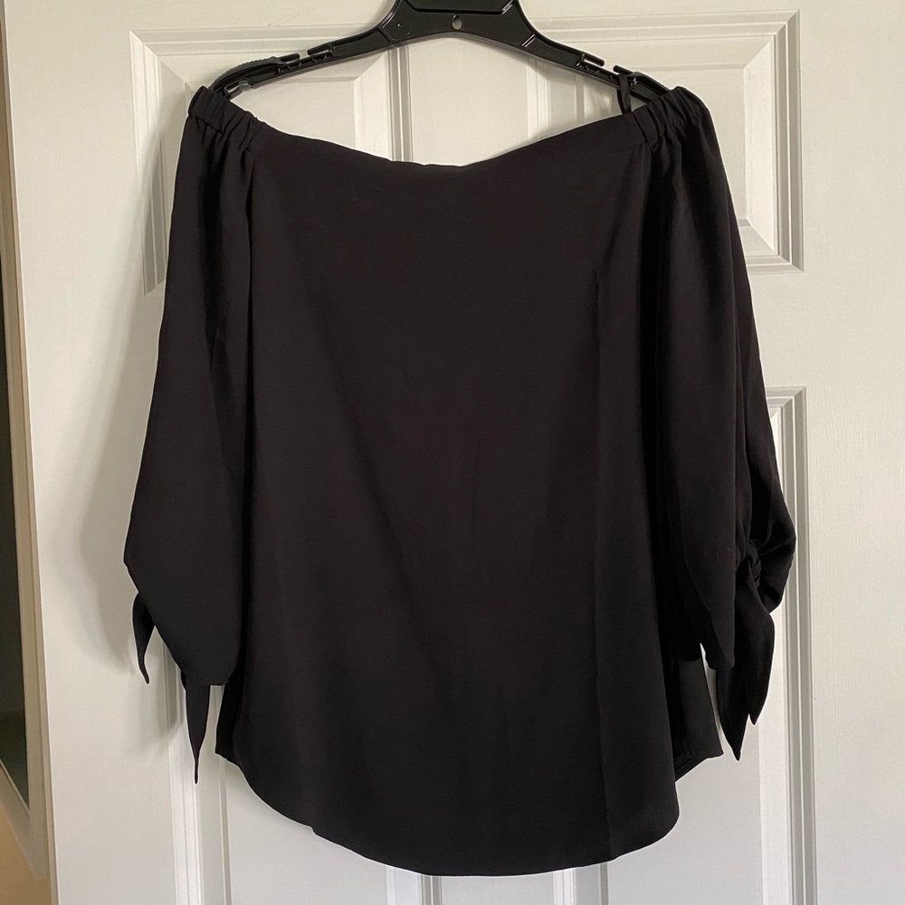 Chico’s Sz S 4 black off shoulder boatneck blouse 3/4 tie sleeves HOLIDAY silky